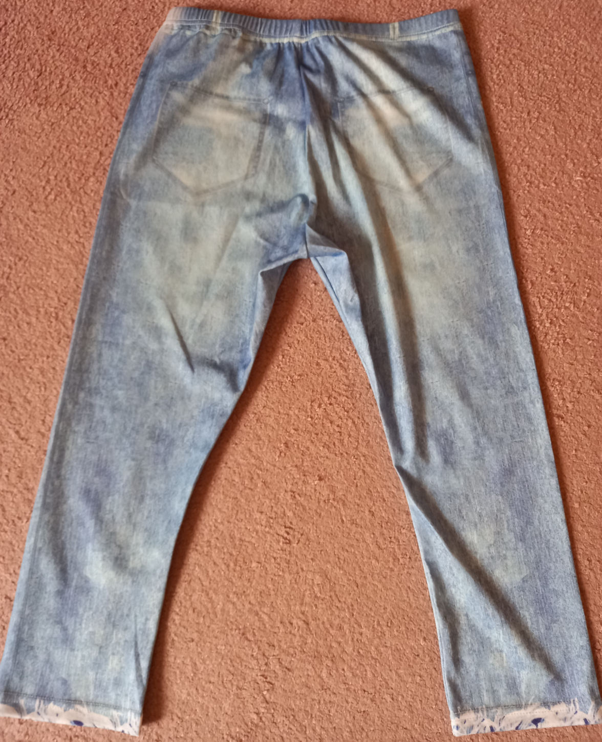 Schöne Damen Leggings Größe S/M in Staßfurt  (Sachsen-Anhalt)