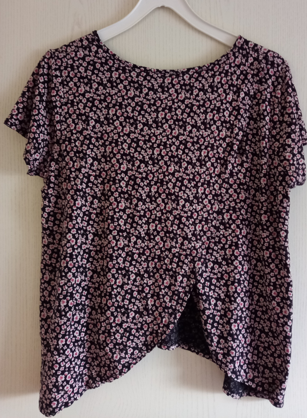 Mädchen Sommer Zipfel T-shirt Größe 158/164 in Staßfurt  (Sachsen-Anhalt)