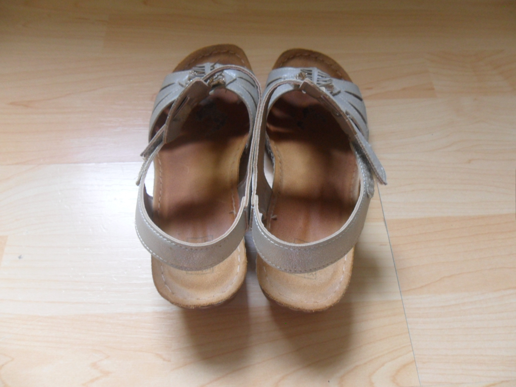 Damen Leder Sandalen Größe 37 in 39446 Staßfurt (Sachsen-Anhalt)