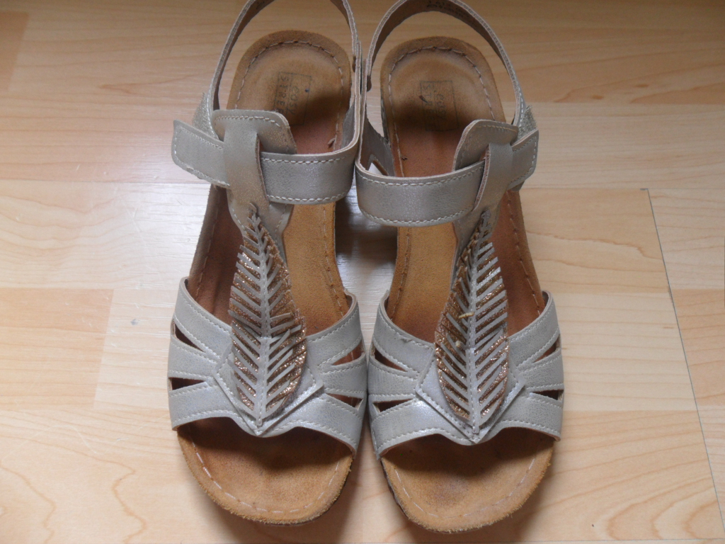 Damen Leder Sandalen Größe 37 in 39446 Staßfurt (Sachsen-Anhalt)