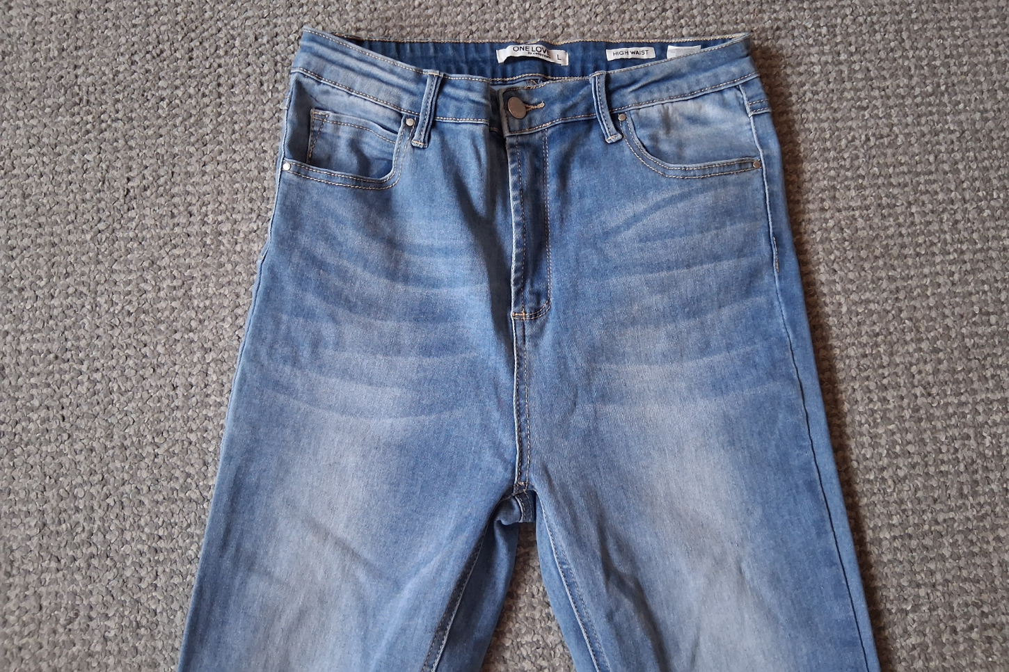 Damen Röhren Jeans, Größe L, High Waist in 39446 Staßfurt (Sachsen-Anhalt)