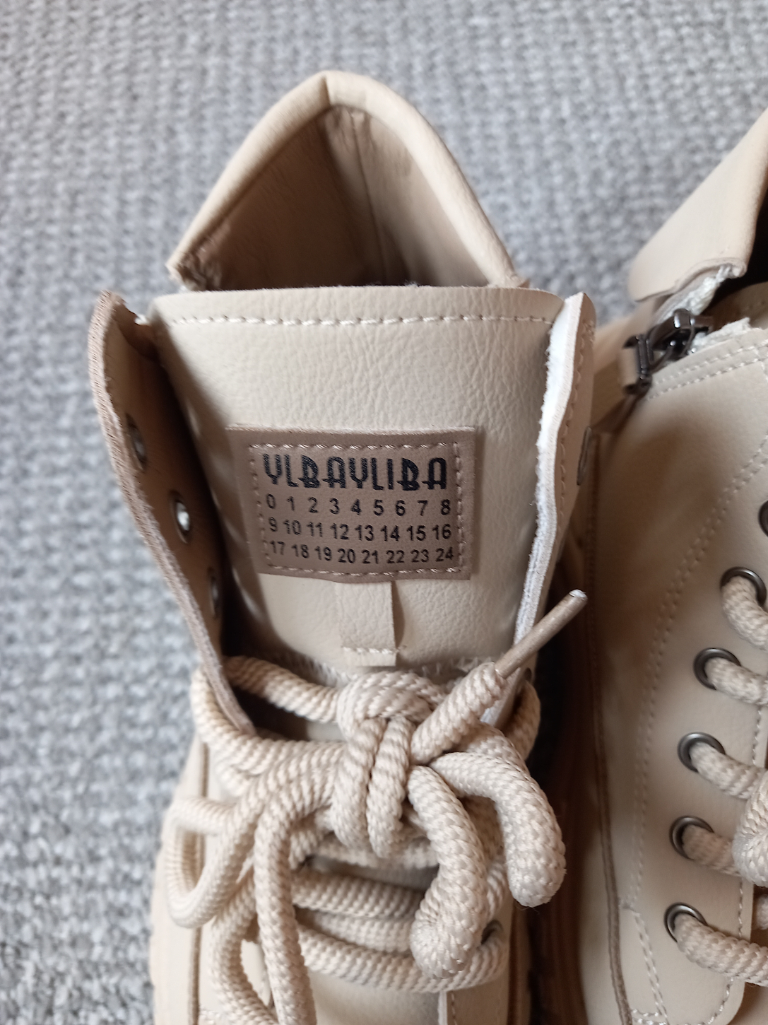 Neuwertige Damen Leder Halbstiefel Größe 40 in 39446 Staßfurt (Sachsen-Anhalt)