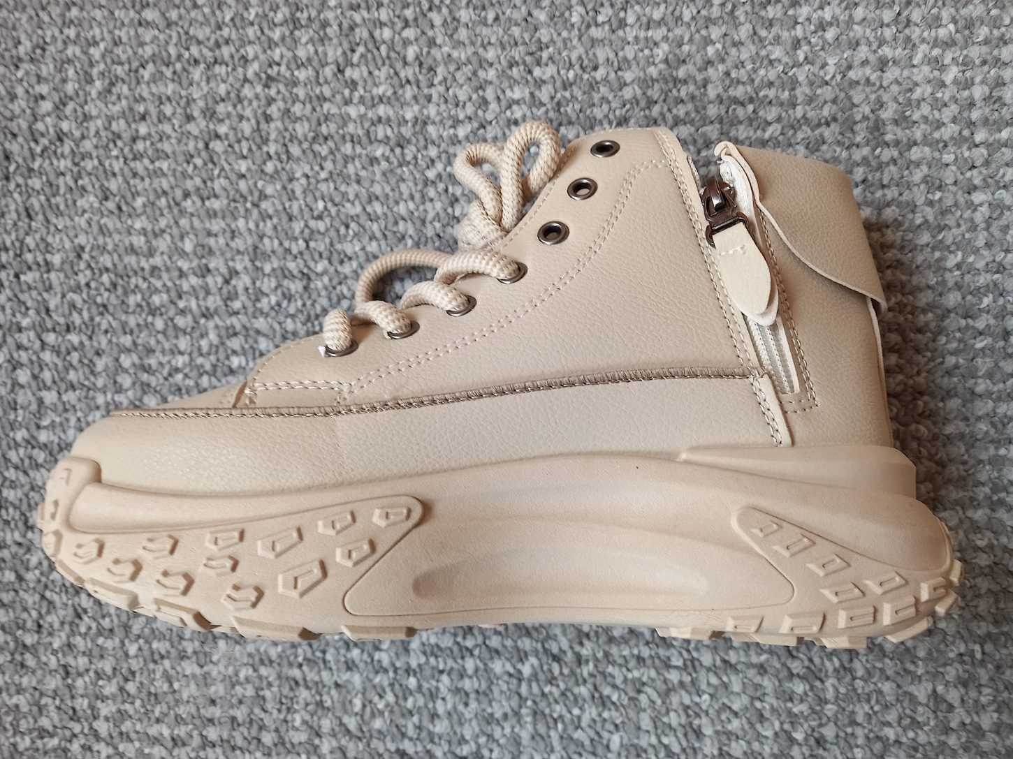 Neuwertige Damen Leder Halbstiefel Größe 40 in 39446 Staßfurt (Sachsen-Anhalt)