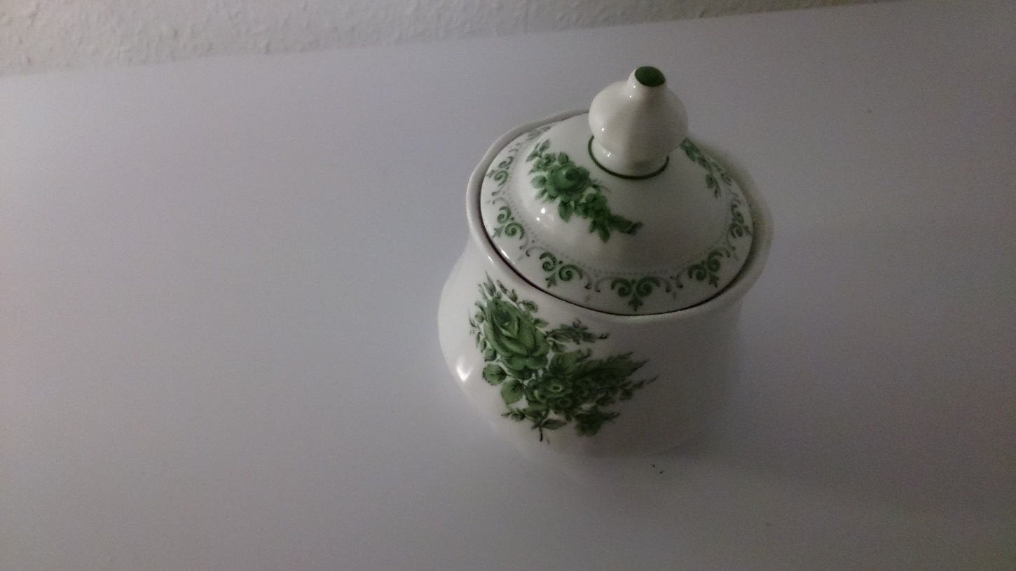 Zuckerdose mit Deckel Porzellan. in Hamburg  (Hamburg)