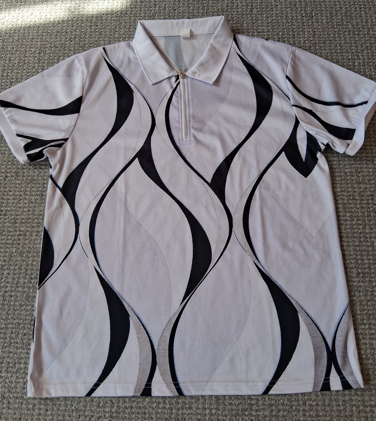 2 Herren T-shirts im Set Größe M und L in 39446 Staßfurt (Sachsen-Anhalt)