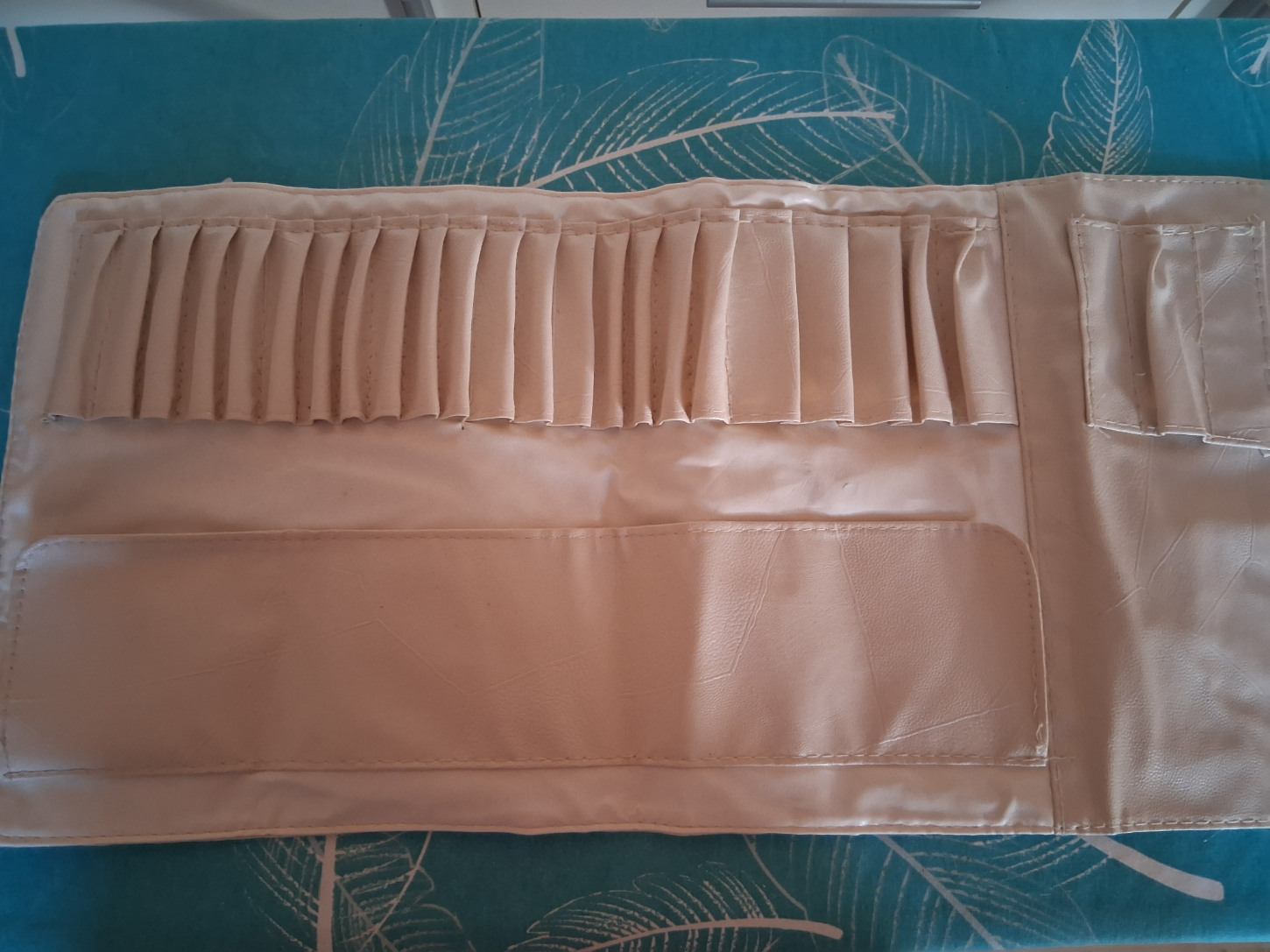 Pinsel Organizer Beige | Schminkaufbewahrung | Kosmetikbox in Staßfurt  (Sachsen-Anhalt)