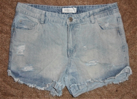 Damen Destroy Jeans Shorts Größe EU38 in Staßfurt  (Sachsen-Anhalt)
